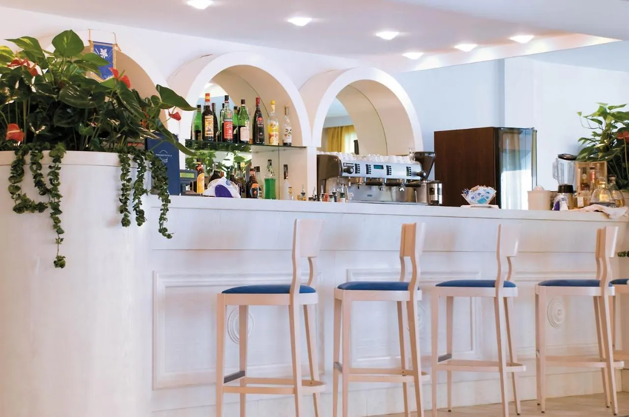 Metropolitan Family Hotel Milano Marittima 4*,